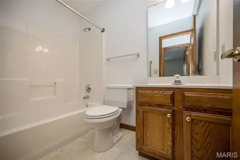 Bath - 825 Colleen Dr, O'fallon, MO 63366 photo 1 of 4