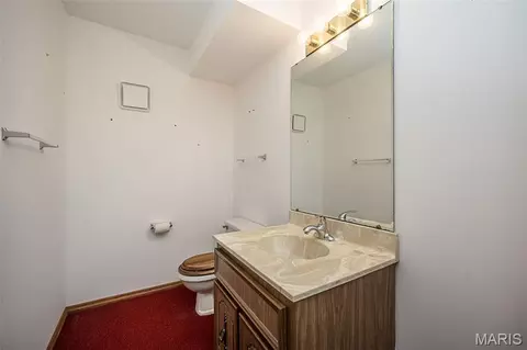 Bath - 825 Colleen Dr, O'fallon, MO 63366 photo 4 of 4