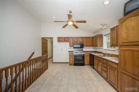 Kitchen - 825 Colleen Dr, O'fallon, MO 63366 photo 1 of 2
