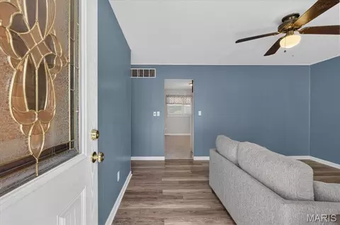 Entry Way - 529 E 11th St, Washington, MO 63090 photo 1 of 2