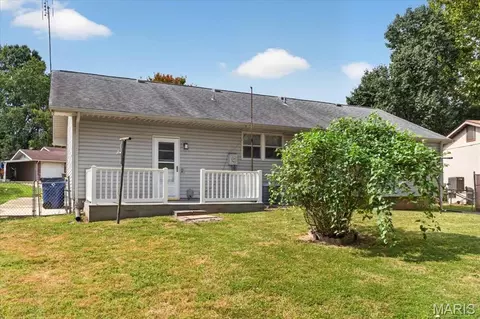 Exterior - 529 E 11th St, Washington, MO 63090 photo 7 of 8