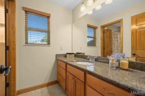 Bath - 8518 Terracotta Pl, O'fallon, IL 62269 photo 3 of 4