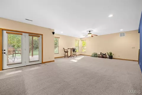 Living - 8518 Terracotta Pl, O'fallon, IL 62269 photo 4 of 5