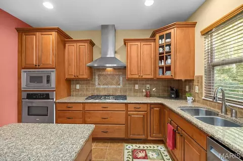 Kitchen - 8518 Terracotta Pl, O'fallon, IL 62269 photo 2 of 3