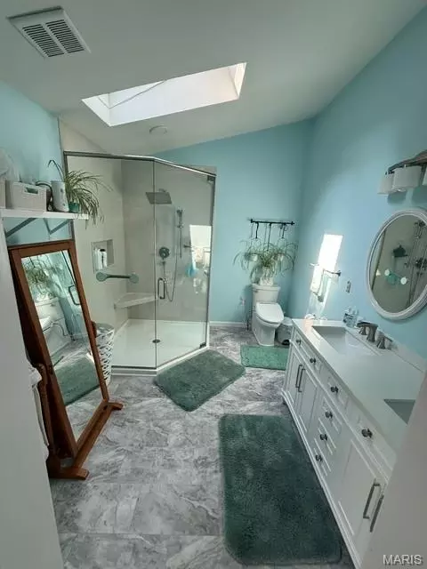 Bath - 3600 N Meadow Mill Dr, Arnold, MO 63010 photo 1 of 4