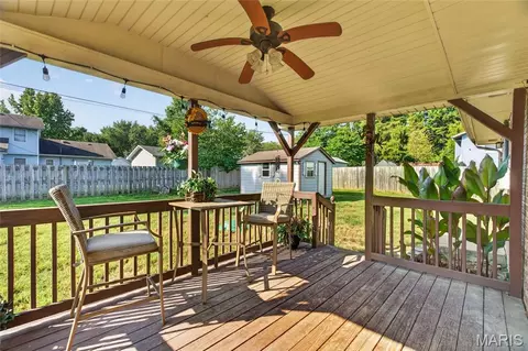 Exterior - 906 Laurel Dr, Rolla, MO 65401 photo 2 of 12