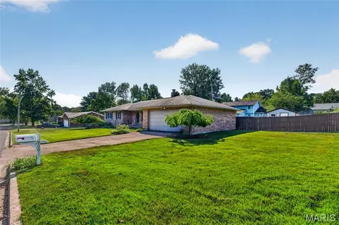 Exterior - 906 Laurel Dr, Rolla, MO 65401 photo 7 of 12