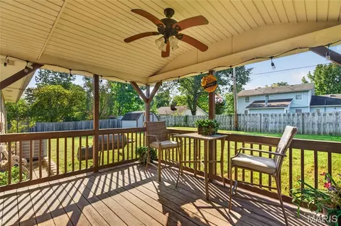 Exterior - 906 Laurel Dr, Rolla, MO 65401 photo 4 of 12