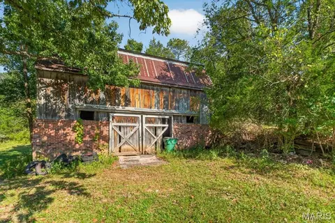 Exterior - 3990 Freeman Rd, Pacific, MO 63069 photo 9 of 16