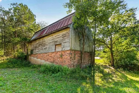 Exterior - 3990 Freeman Rd, Pacific, MO 63069 photo 10 of 16