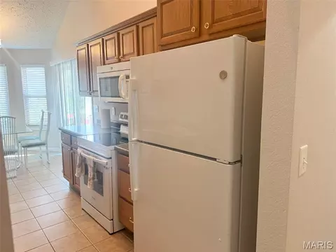Kitchen - 31 Sunset Dr, Camdenton, MO 65020 photo 1 of 3