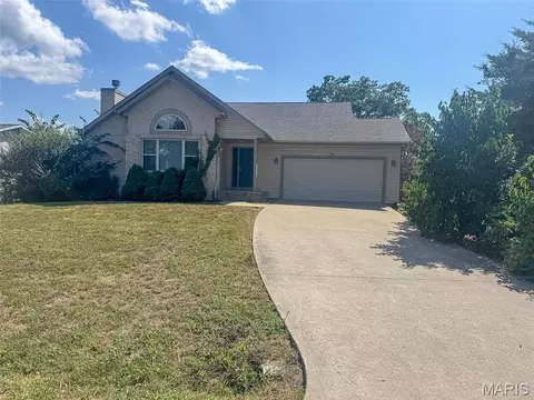 Exterior - 31 Sunset Dr, Camdenton, MO 65020 photo 8 of 10