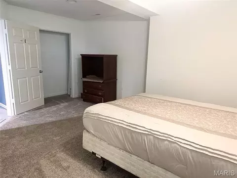 Bedroom - 31 Sunset Dr, Camdenton, MO 65020 photo 2 of 3