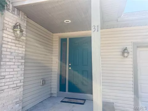 Exterior - 31 Sunset Dr, Camdenton, MO 65020 photo 3 of 10