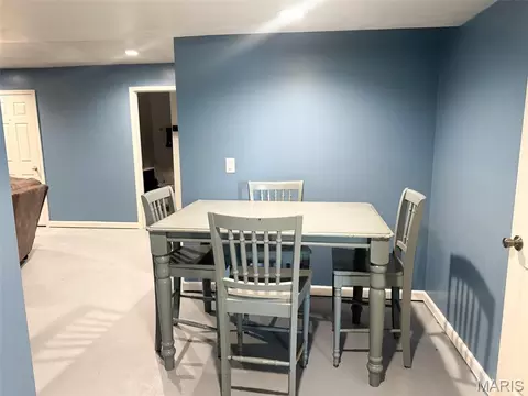 Dining - 31 Sunset Dr, Camdenton, MO 65020 photo 3 of 4