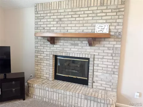 Living - 31 Sunset Dr, Camdenton, MO 65020 photo 6 of 9