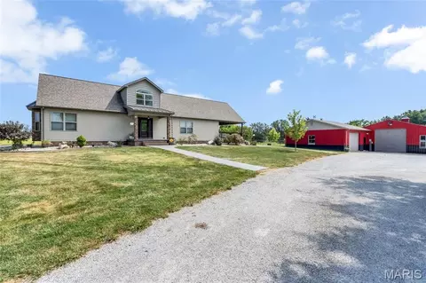 Exterior - 4176 State Route 156, Waterloo, IL 62298 photo 1 of 18