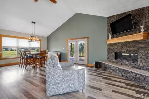 Living - 4176 State Route 156, Waterloo, IL 62298 photo 1 of 4