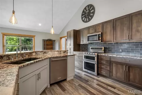 Kitchen - 4176 State Route 156, Waterloo, IL 62298 photo 1 of 4