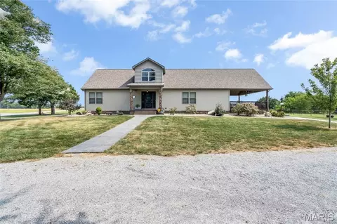 Exterior - 4176 State Route 156, Waterloo, IL 62298 photo 5 of 18