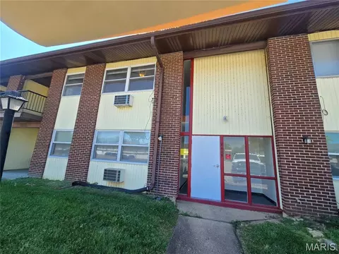 7445 Hazelcrest Dr #G, Hazelwood, MO 63042