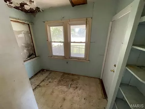 Bedroom - 148 W 2nd St, Roxana, IL 62084 photo 6 of 6