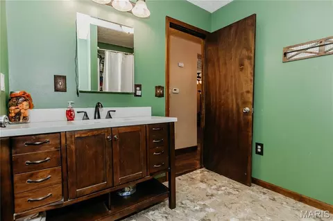 Bath - 148 Sudhammer Rd, Iberia, MO 65486 photo 1 of 4