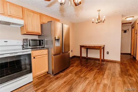 Entry Way - 148 Sudhammer Rd, Iberia, MO 65486 photo 1 of 1