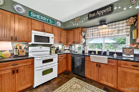 Kitchen - 7 Briarpath, Arnold, MO 63010 photo 2 of 3