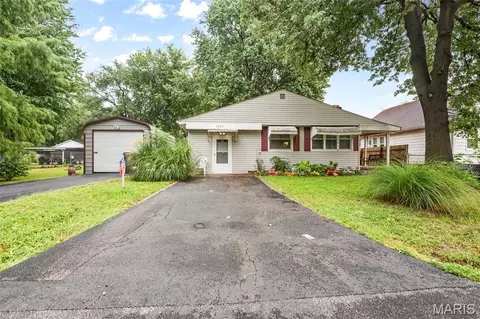 3202 Harvard Pl, Collinsville, IL 62234