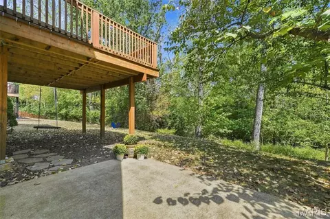 Exterior - 630 Cascade Lake Dr, Ballwin, MO 63021 photo 2 of 7