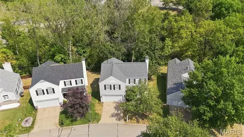 View/Area - 630 Cascade Lake Dr, Ballwin, MO 63021 photo 2 of 6