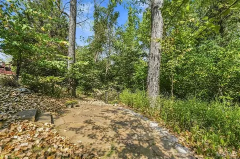 Exterior - 630 Cascade Lake Dr, Ballwin, MO 63021 photo 4 of 7