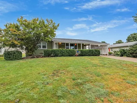 Exterior - 1015 Easy St, Palmyra, MO 63461 photo 3 of 6