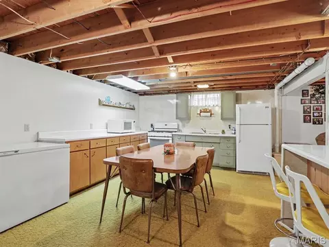 Kitchen - 1015 Easy St, Palmyra, MO 63461 photo 4 of 4