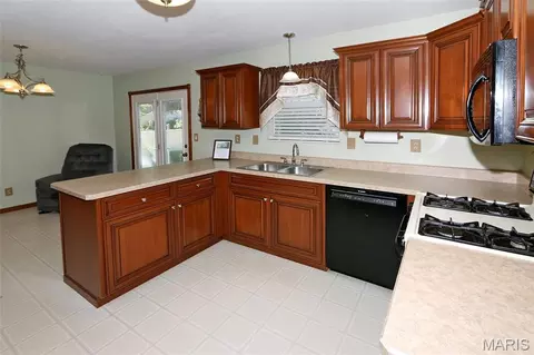 Kitchen - 1908 Saint Johns Xing, Arnold, MO 63010 photo 3 of 5