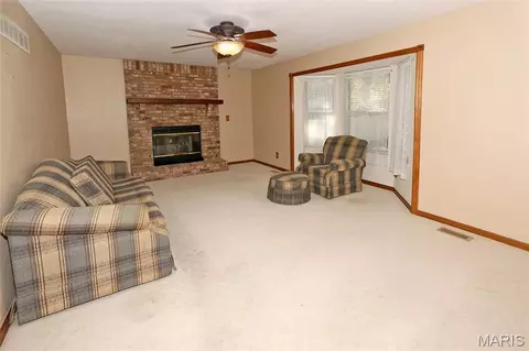 Living - 1908 Saint Johns Xing, Arnold, MO 63010 photo 5 of 7