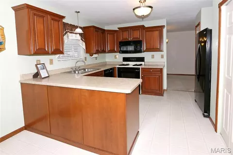 Kitchen - 1908 Saint Johns Xing, Arnold, MO 63010 photo 2 of 5