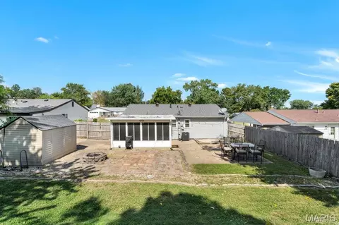 Exterior - 872 Hyde Park Dr, Arnold, MO 63010 photo 8 of 12