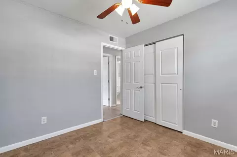Bedroom - 872 Hyde Park Dr, Arnold, MO 63010 photo 1 of 5
