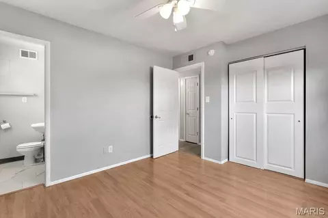 Bedroom - 872 Hyde Park Dr, Arnold, MO 63010 photo 3 of 5