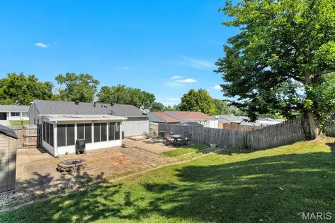 Exterior - 872 Hyde Park Dr, Arnold, MO 63010 photo 9 of 12