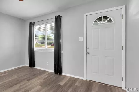 Entry Way - 872 Hyde Park Dr, Arnold, MO 63010 photo 1 of 1
