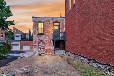 2023 Sidney St, Saint Louis, MO 63104