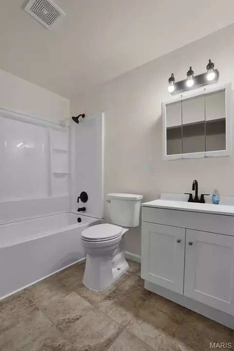 Bath - 257 Joyce Ct, Ballwin, MO 63021 photo 2 of 2