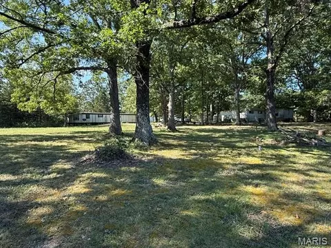 Exterior - 15 Windle Rd, Cuba, MO 65453 photo 7 of 11