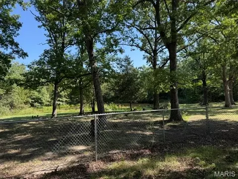Exterior - 15 Windle Rd, Cuba, MO 65453 photo 6 of 11