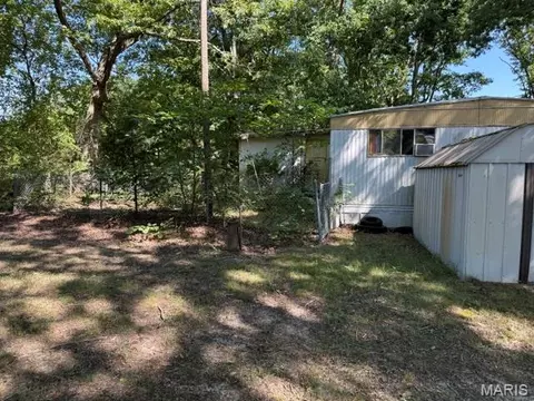 Exterior - 15 Windle Rd, Cuba, MO 65453 photo 9 of 11