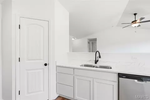 Entry Way - 1018 Samwise St, Wright City, MO 63390 photo 3 of 5