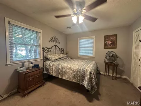 Bedroom - 17237 Sam Dr, Dexter, MO 63841 photo 4 of 4